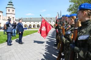 Nadanie sztandaru Aresztowi Śledczemu w Kielcach